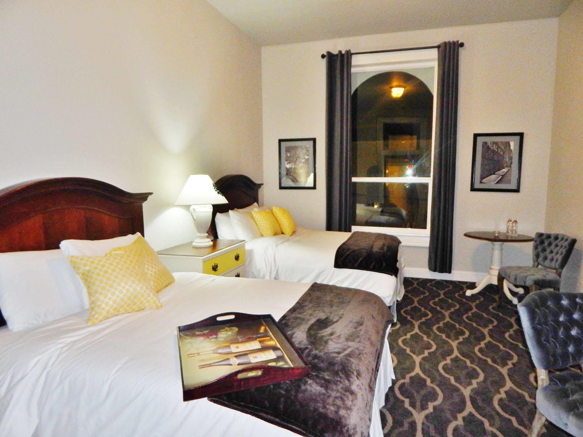 The Dilworth Inn Gonzales Ngoại thất bức ảnh